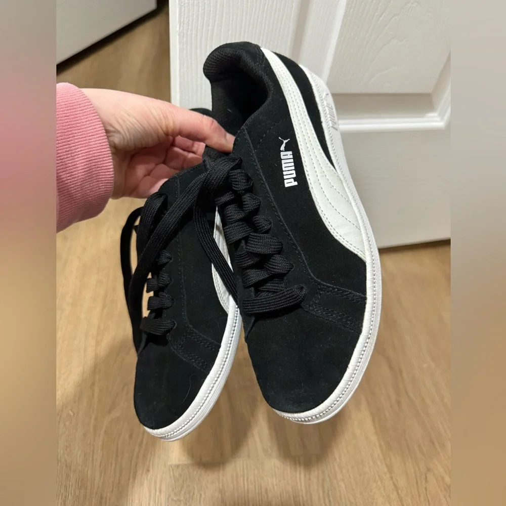 Puma Black and White Sneakers - Picture 5 of 8